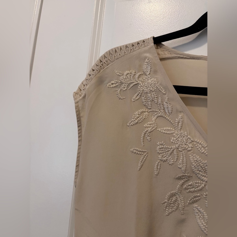 Massimo Dutti SILK Embroidered V-neck Blouse - Size 4 - Picture 2 of 9